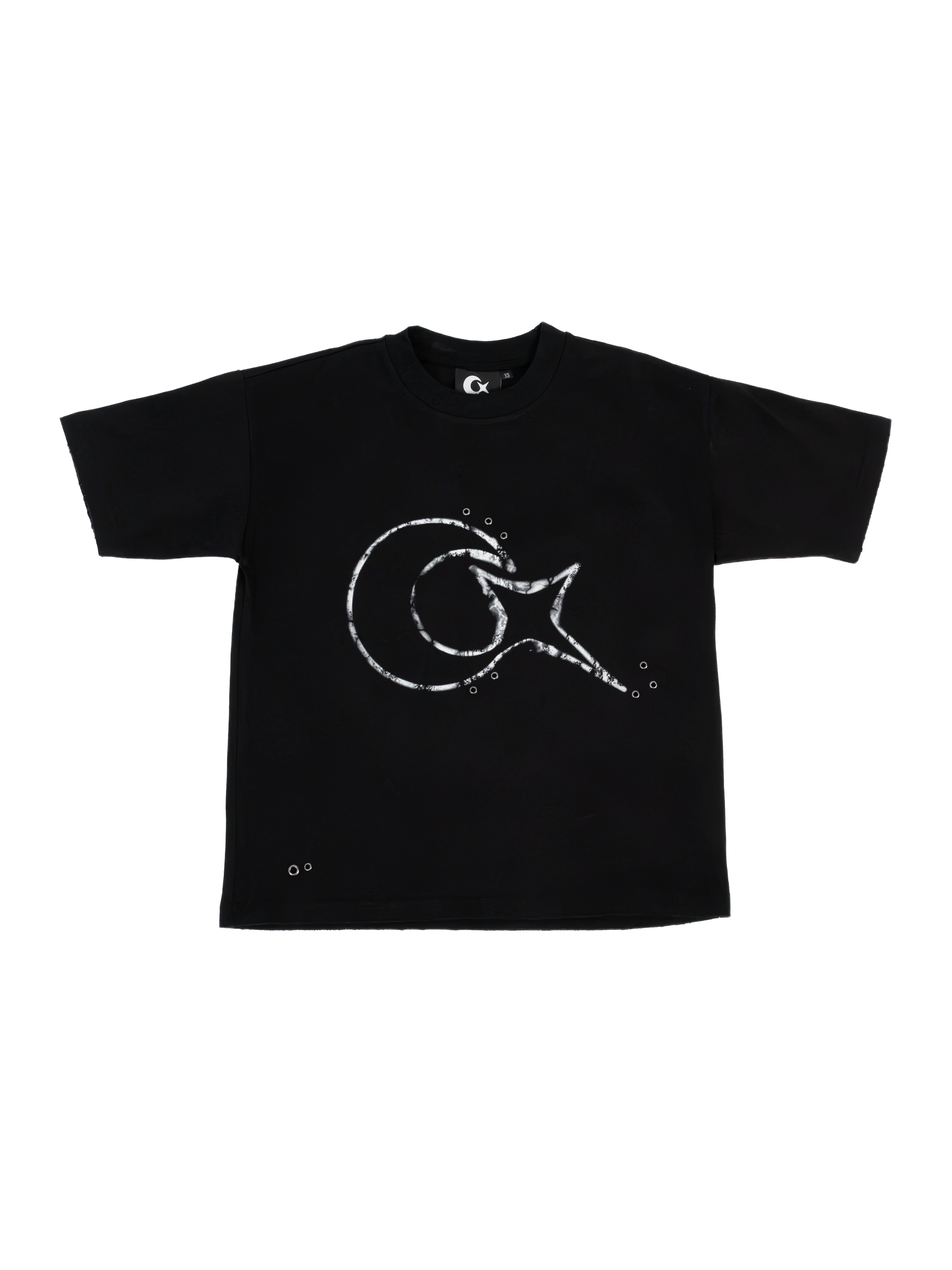 Camiseta negra SCARRED TEE - black de corte cropped con logotipo CRONOX desgastado y arandelas metálicas